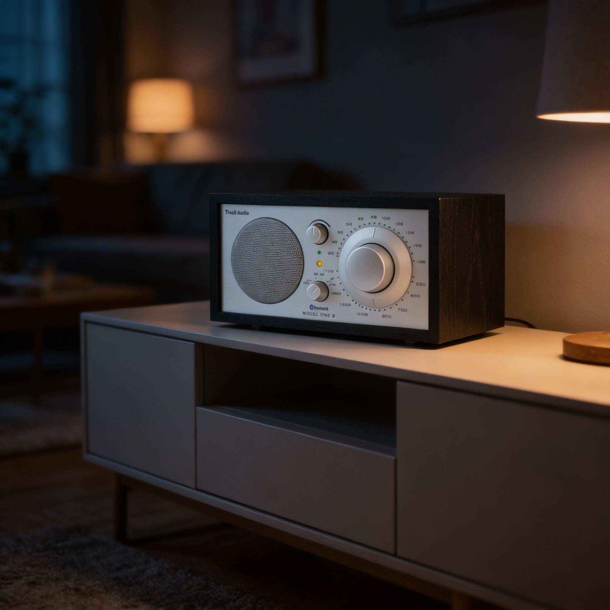 Tivoli Audio - Model One Bluetooth Table Radio AM/FM - Black Ash / Silver